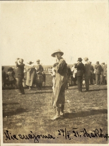 30. Nieznajoma. Krak&oacute;w, 27 V 1921. ; Znajoma. Krak&oacute;w, 28 V 1921