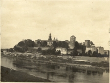 74. Krak&oacute;w [Widok na Zamek Kr&oacute;lewski na Wawelu]
