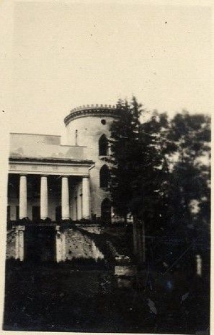 119. Wycieczka do Zaleszczyk i Czerwonogrodu z Maturzystkami. X 1936 [Fragment zamku w Czerwonogrodzie]