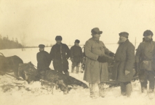 9. [Polowanie na niedźwiedzie w roku 1913 nad jeziorem Onega. Puzyna, G&ouml;tz, Sommaruga. 1913]