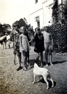 32. Załuż. 1932 [Fotografia rodzinna]