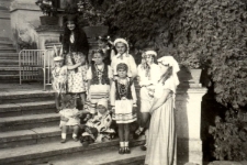 125. ["Kinderbal". Średnia Wieś, 1931]