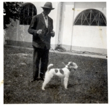 22. [Mężczyzna z foksterierem. Świrz, 1932]