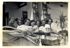 14. Zyś C., Duda i Lila F., Lula W., Ala F., Malin i ja. Załuż, 1937