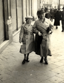 50. Adaś Jaworski z Matką. Lw&oacute;w, 1937