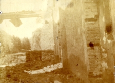 [Ruiny budowli. Załuże, 1915]