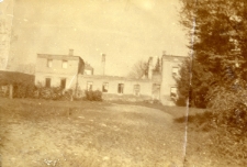 [Ruiny budynku. Załuże, 1915]